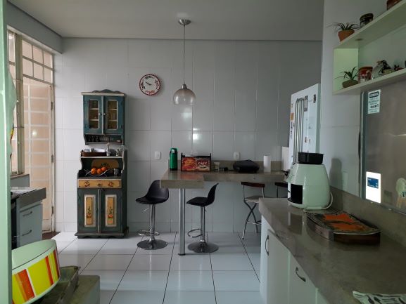 Foto 4 de Casa com 4 Quartos à venda, 217m² em Santa Tereza, Belo Horizonte