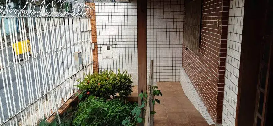 Foto 1 de Casa com 4 Quartos à venda, 300m² em Santo André, Belo Horizonte