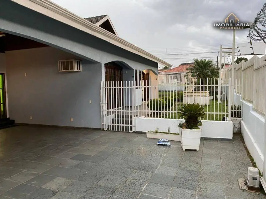 Foto 2 de Casa com 4 Quartos para alugar, 237m² em São Braz, Curitiba