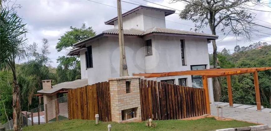 Foto 2 de Casa com 4 Quartos à venda, 300m² em Serra da Cantareira, Mairiporã