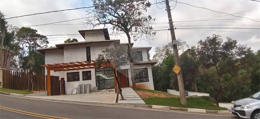 Foto 3 de Casa com 4 Quartos à venda, 300m² em Serra da Cantareira, Mairiporã