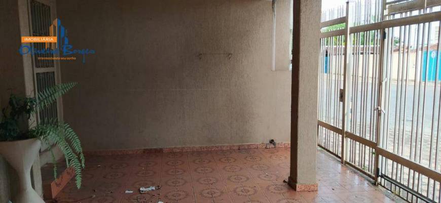 Foto 2 de Casa com 4 Quartos à venda, 180m² em Setor Central, Anápolis