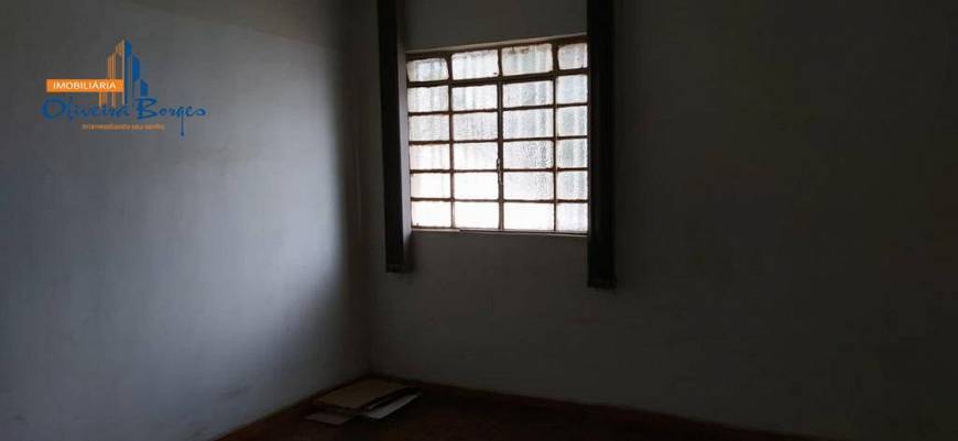Foto 3 de Casa com 4 Quartos à venda, 180m² em Setor Central, Anápolis
