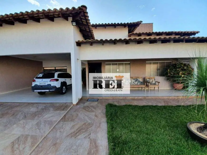 Foto 1 de Casa com 4 Quartos à venda, 290m² em Setor Morada do Sol, Rio Verde