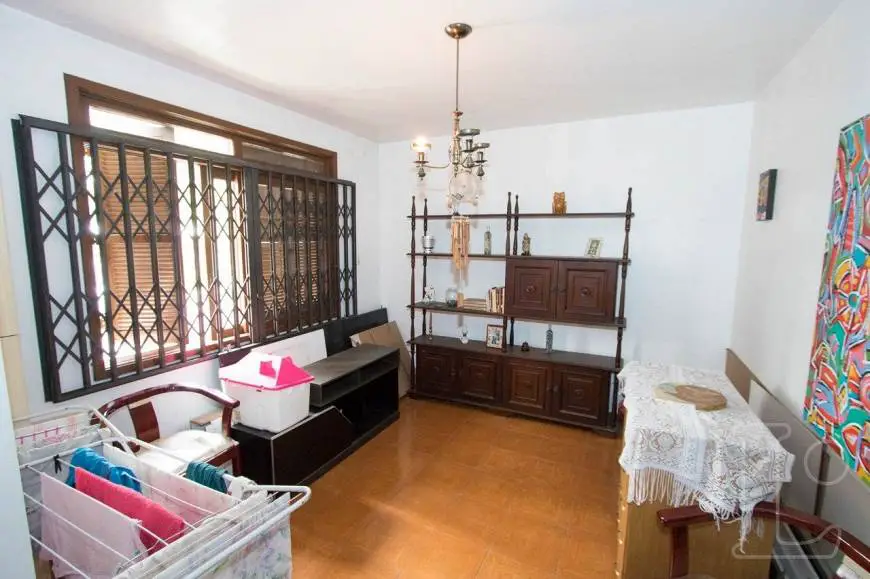 Foto 5 de Casa com 4 Quartos à venda, 150m² em Teresópolis, Porto Alegre