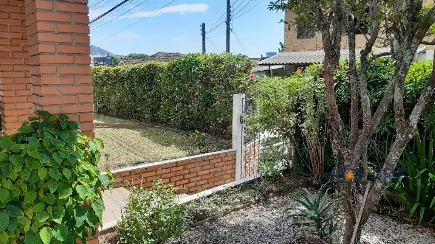 Foto 2 de Casa com 4 Quartos à venda, 170m² em Trindade, Florianópolis