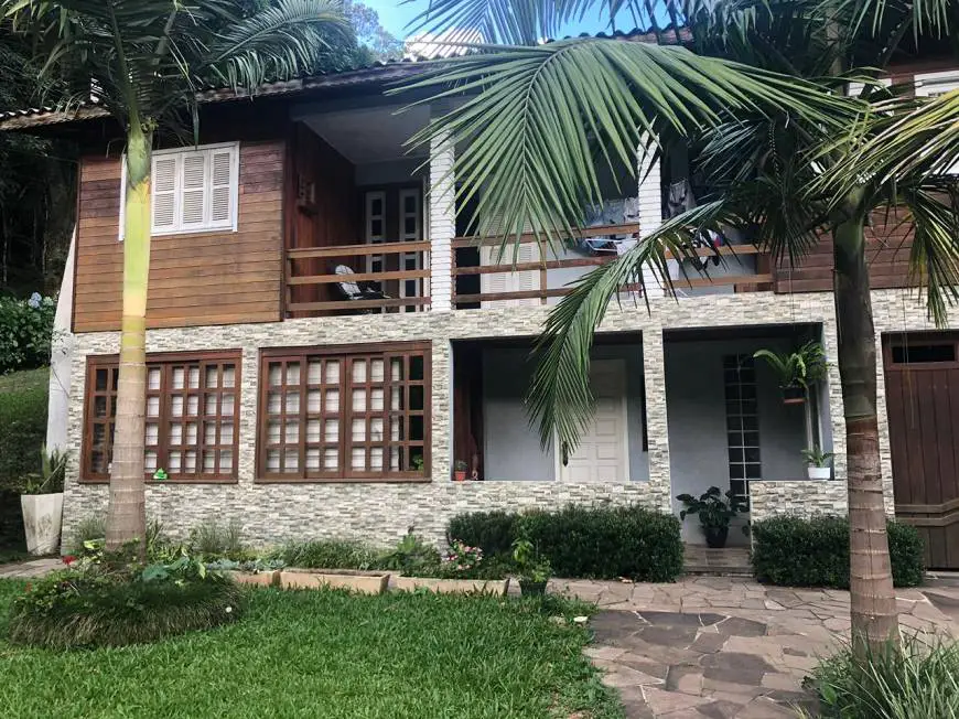 Foto 1 de Casa com 4 Quartos à venda, 208m² em Varzea Grande, Gramado