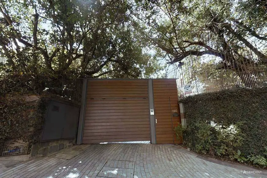 Foto 3 de Casa com 4 Quartos à venda, 900m² em Vila Assunção, Porto Alegre