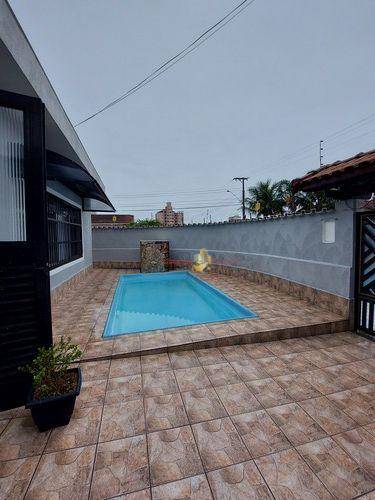 Foto 2 de Casa com 4 Quartos à venda, 130m² em Vila Caicara, Praia Grande