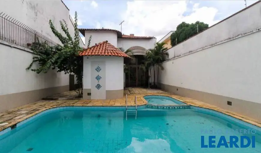 Foto 1 de Casa com 4 Quartos para alugar, 332m² em Vila Carrão, São Paulo