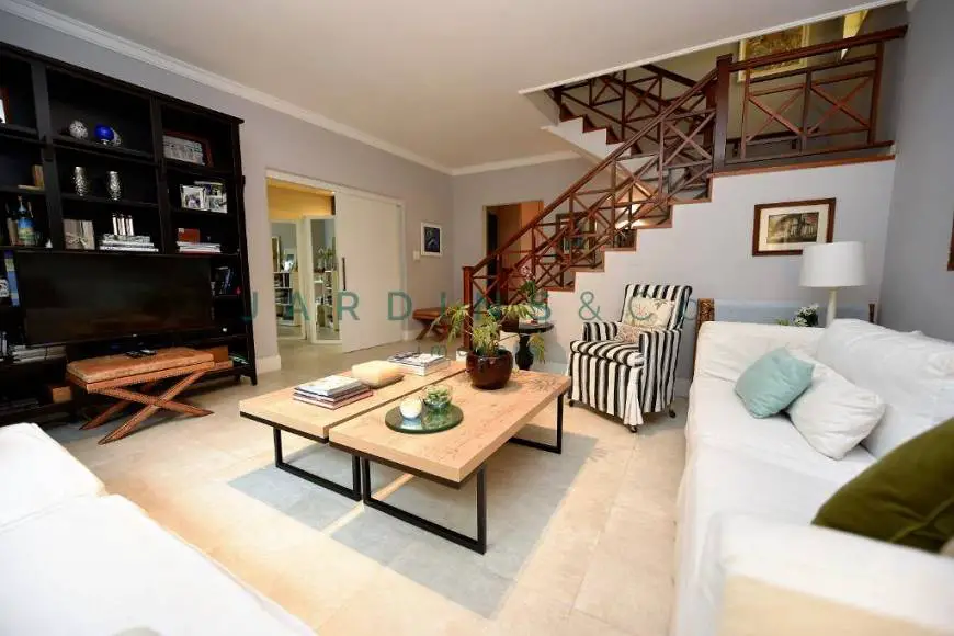 Foto 1 de Casa com 4 Quartos à venda, 185m² em Vila Nova Conceição, São Paulo
