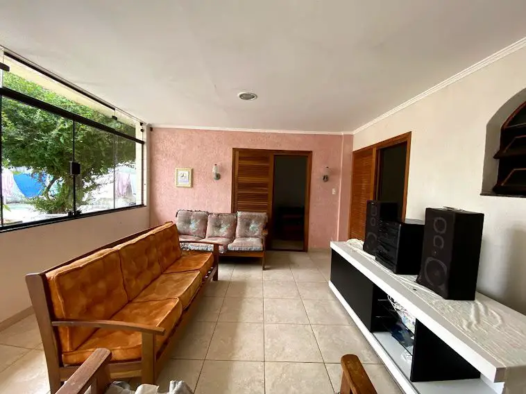 Foto 5 de Casa com 5 Quartos à venda, 180m² em Campos Elíseos, Itanhaém