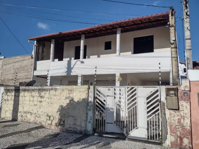 Foto 1 de Casa com 5 Quartos à venda, 300m² em Capuchinhos, Feira de Santana