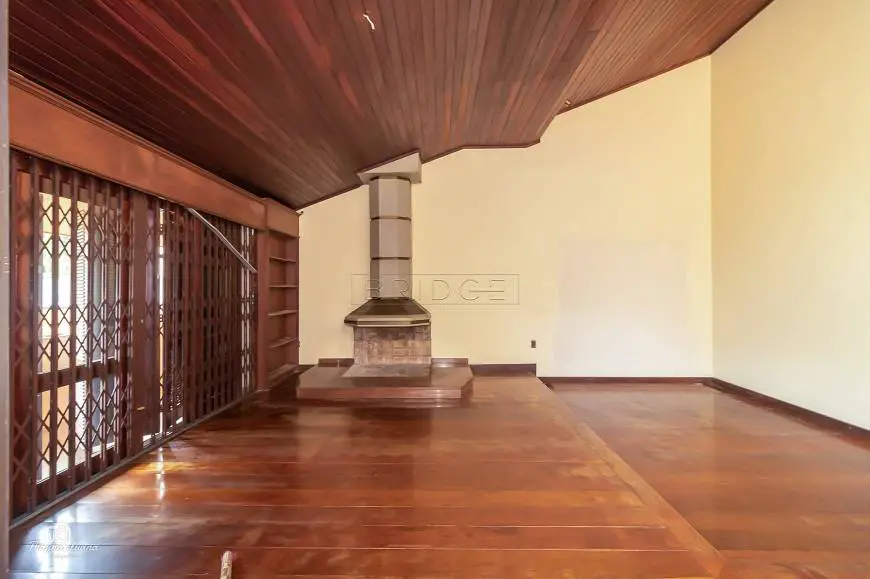 Foto 3 de Casa com 5 Quartos para alugar, 302m² em Chácara das Pedras, Porto Alegre