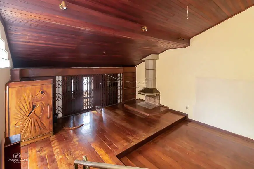 Foto 4 de Casa com 5 Quartos para alugar, 302m² em Chácara das Pedras, Porto Alegre