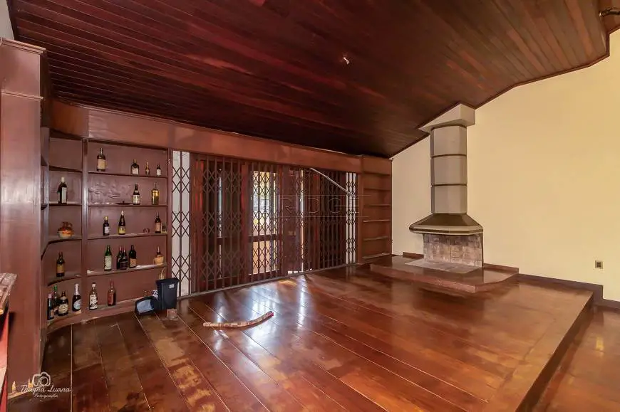 Foto 5 de Casa com 5 Quartos para alugar, 302m² em Chácara das Pedras, Porto Alegre