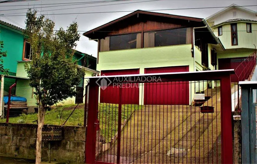 Foto 1 de Casa com 5 Quartos à venda, 230m² em Charqueadas, Caxias do Sul