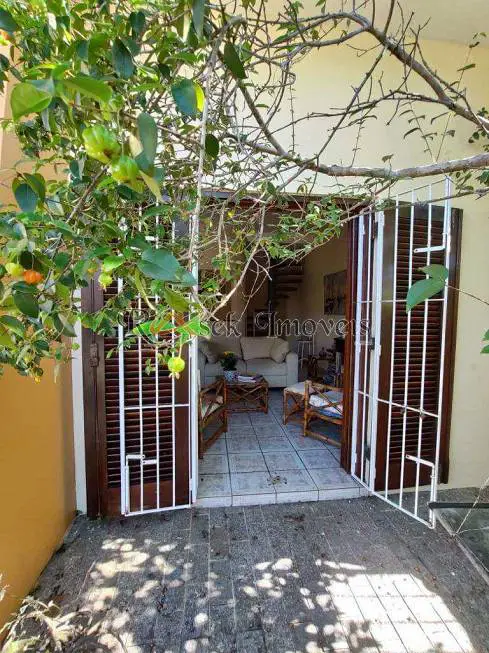 Foto 3 de Casa com 5 Quartos à venda, 138m² em Cibratel, Itanhaém