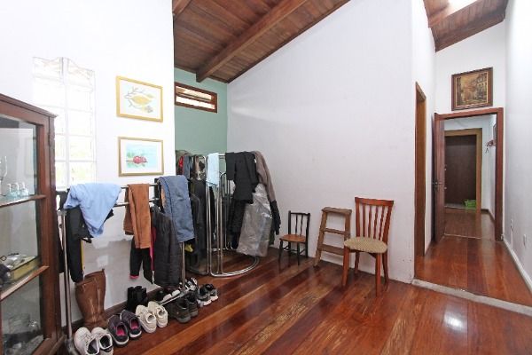 Foto 4 de Casa com 5 Quartos à venda, 240m² em Ipanema, Porto Alegre