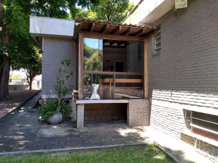 Foto 3 de Casa com 5 Quartos à venda, 300m² em Ipanema, Porto Alegre