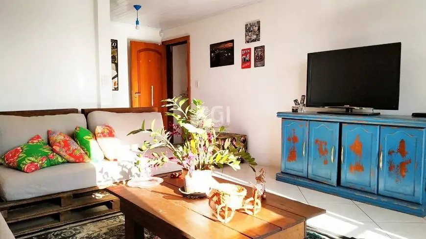 Foto 1 de Casa com 5 Quartos à venda, 304m² em Jardim Itú Sabará, Porto Alegre