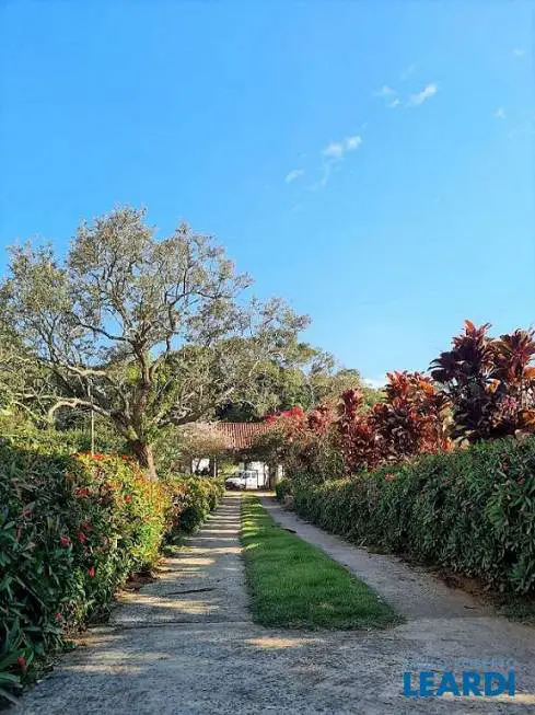 Foto 4 de Casa com 5 Quartos para alugar, 640m² em Jardim São Miguel, Cotia