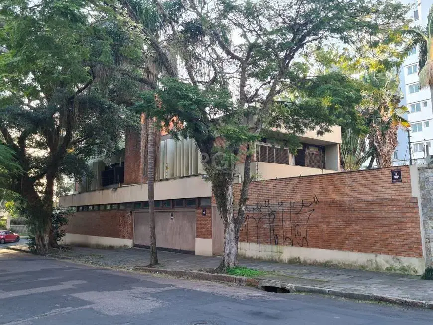 Foto 2 de Casa com 5 Quartos à venda, 310m² em Petrópolis, Porto Alegre