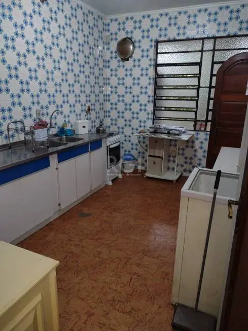 Foto 4 de Casa com 5 Quartos à venda, 400m² em Petrópolis, Porto Alegre
