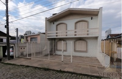 Foto 1 de Casa com 5 Quartos à venda, 222m² em Pio X, Caxias do Sul