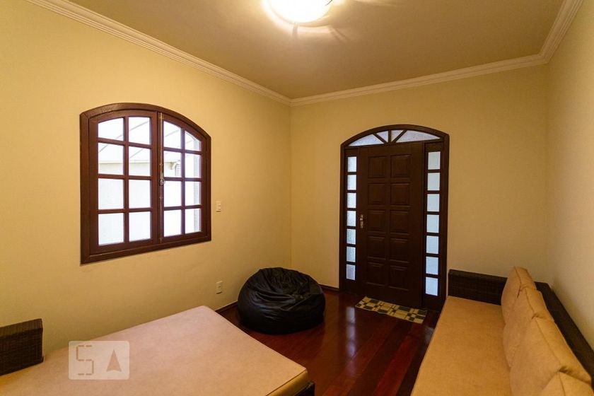 Foto 3 de Casa com 5 Quartos para alugar, 400m² em Sagrada Família, Belo Horizonte