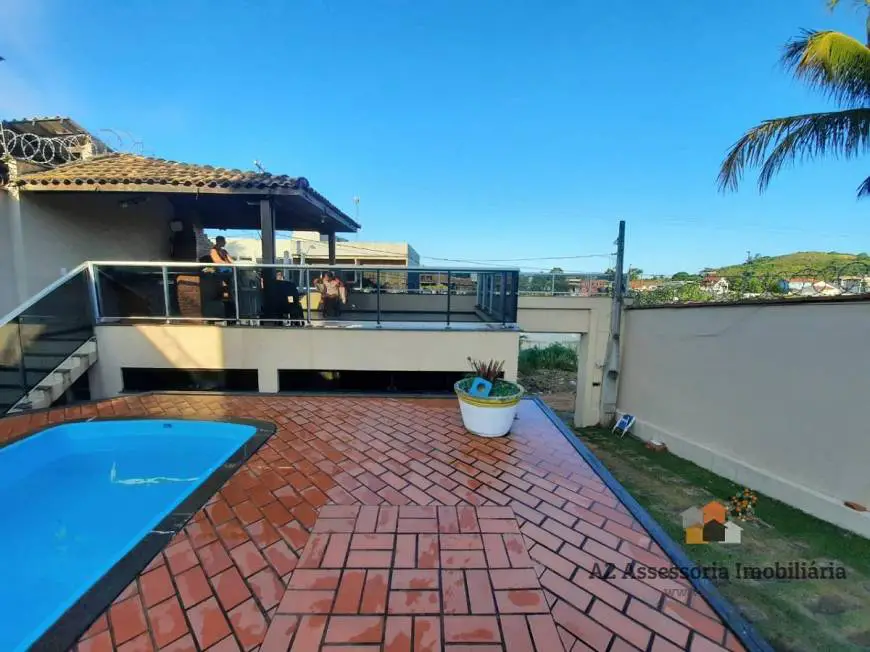 Foto 1 de Casa com 5 Quartos para alugar, 300m² em Setiba, Guarapari