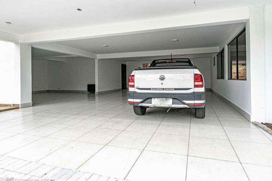 Foto 3 de Casa com 5 Quartos para alugar, 1000m² em Vista Alegre, Curitiba