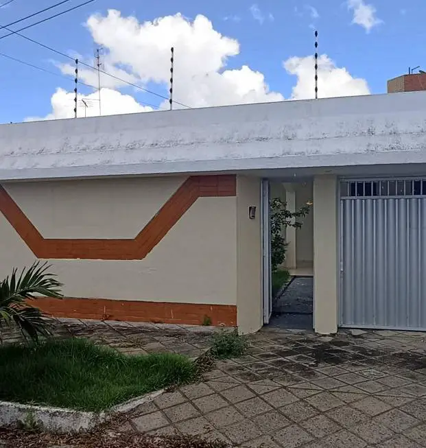 Foto 1 de Casa com 6 Quartos para venda ou aluguel, 275m² em Capim Macio, Natal