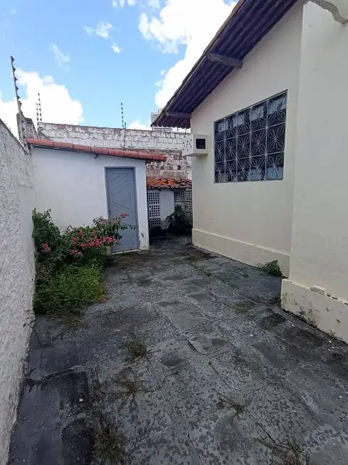 Foto 3 de Casa com 6 Quartos para venda ou aluguel, 275m² em Capim Macio, Natal