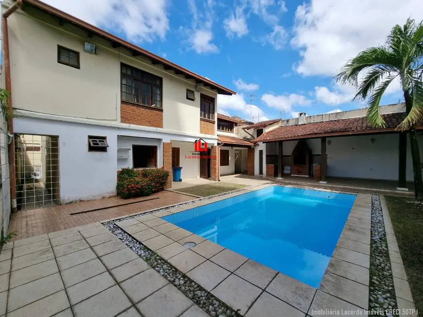 Foto 5 de Casa com 6 Quartos para alugar, 376m² em Dom Pedro I, Manaus