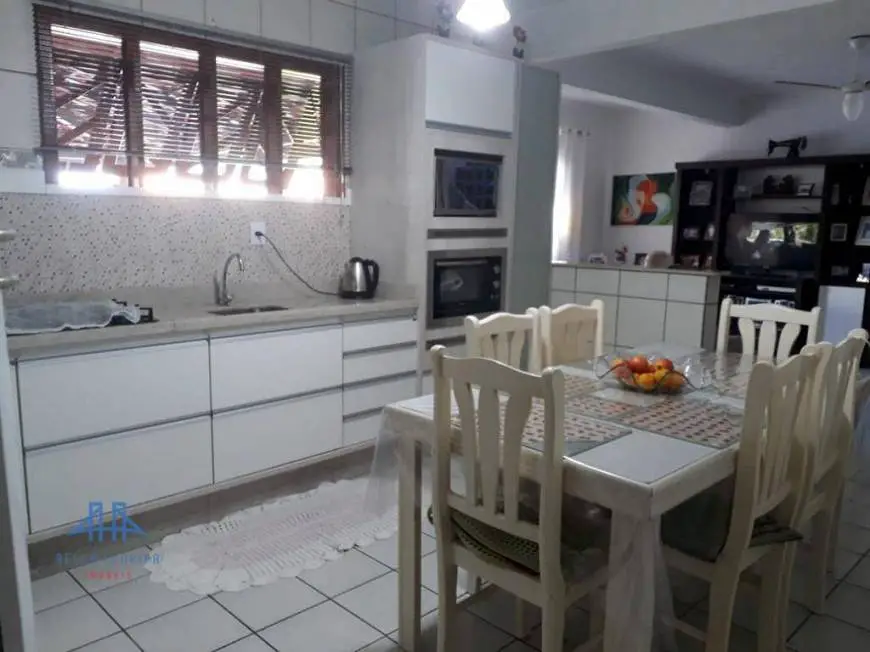 Foto 3 de Casa com 6 Quartos à venda, 285m² em Ingleses do Rio Vermelho, Florianópolis