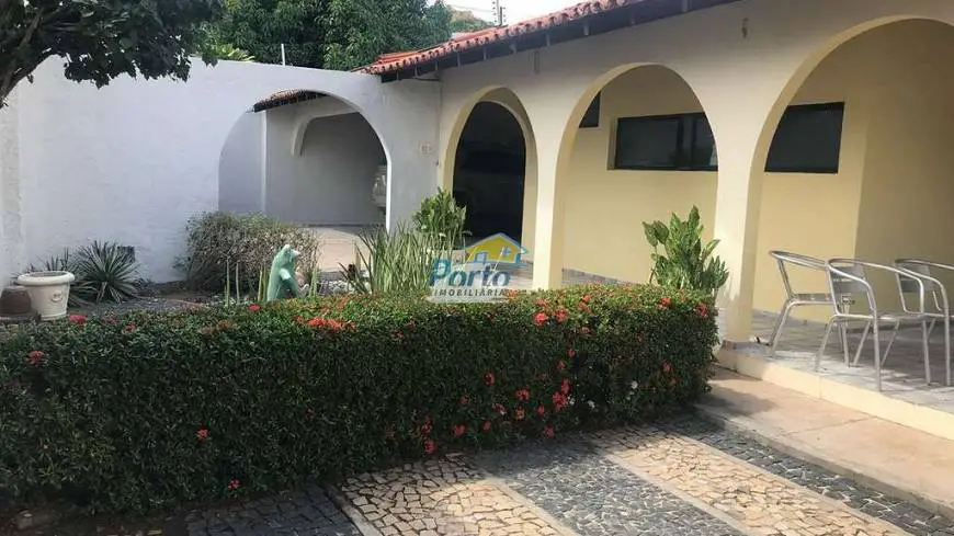Foto 4 de Casa com 6 Quartos à venda, 320m² em Ininga, Teresina