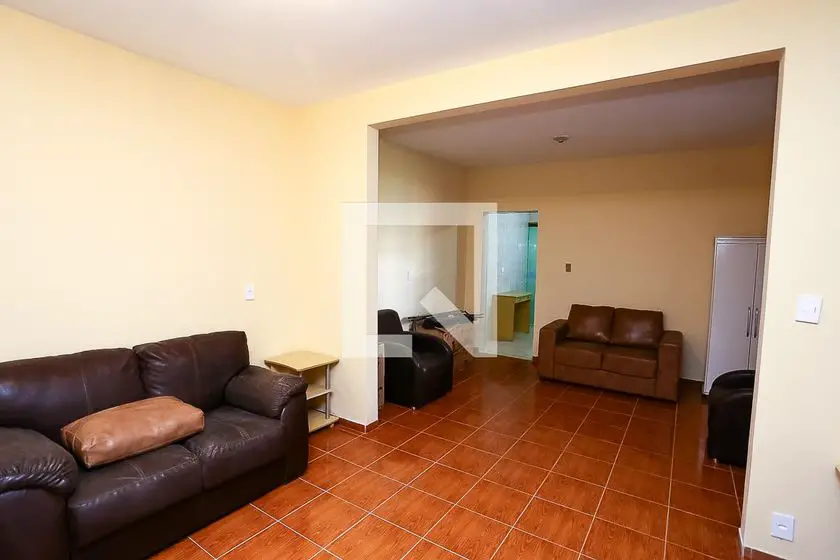 Foto 1 de Casa com 6 Quartos para alugar, 200m² em Jardim Catanduva, São Paulo