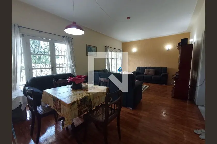 Foto 1 de Casa com 6 Quartos para alugar, 209m² em Jardim Guanabara, Rio de Janeiro