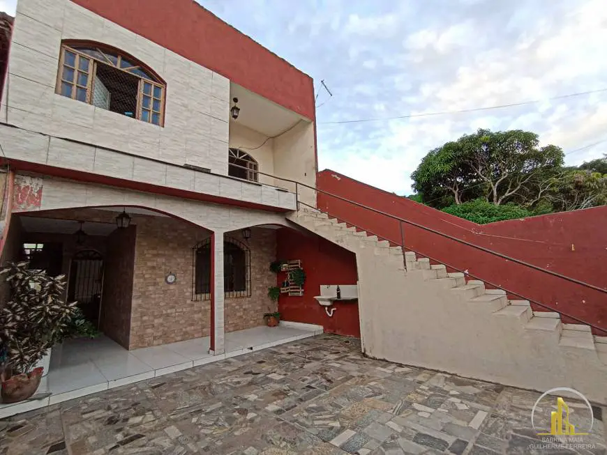 Foto 1 de Casa com 6 Quartos à venda, 180m² em Village da Praia, Guarapari