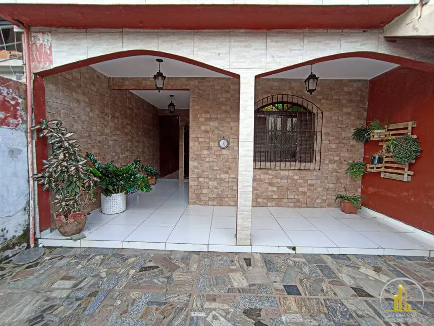 Foto 4 de Casa com 6 Quartos à venda, 180m² em Village da Praia, Guarapari