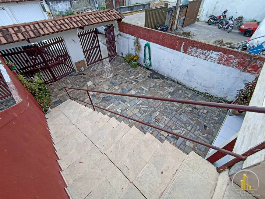 Foto 2 de Casa com 6 Quartos à venda, 200m² em Village da Praia, Guarapari