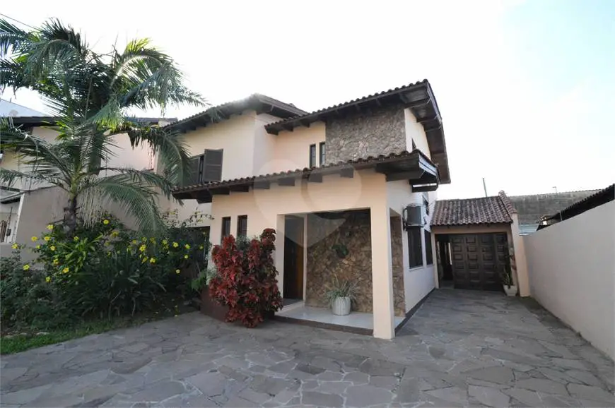 Foto 1 de Casa com 7 Quartos à venda, 369m² em Fátima, Canoas