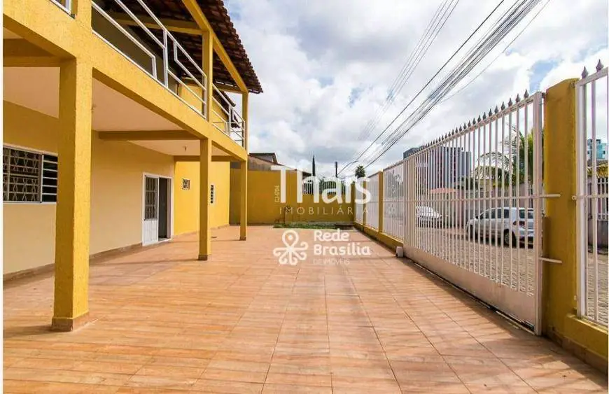 Foto 2 de Casa com 7 Quartos à venda, 412m² em Setor Habitacional Samambaia, Vicente Pires