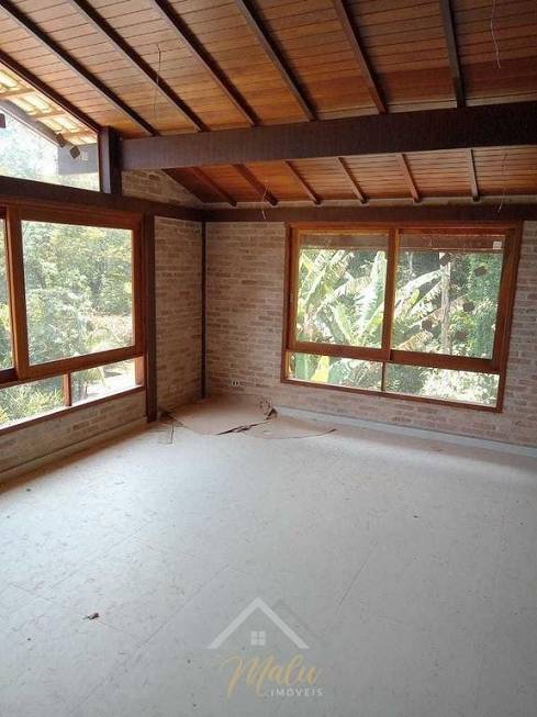 Foto 3 de Casa de Condomínio com 2 Quartos à venda, 250m² em Alpes da Cantareira, Mairiporã