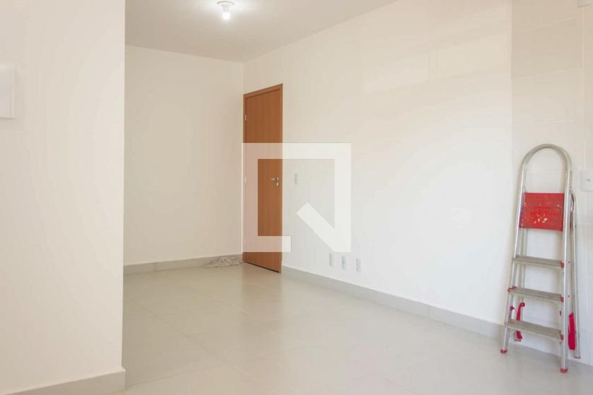 Foto 1 de Casa de Condomínio com 2 Quartos para alugar, 51m² em Bom Jesus, Uberlândia
