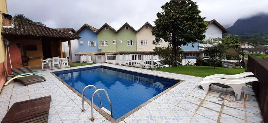 Foto 1 de Casa de Condomínio com 2 Quartos à venda, 66m² em Carlos Guinle, Teresópolis