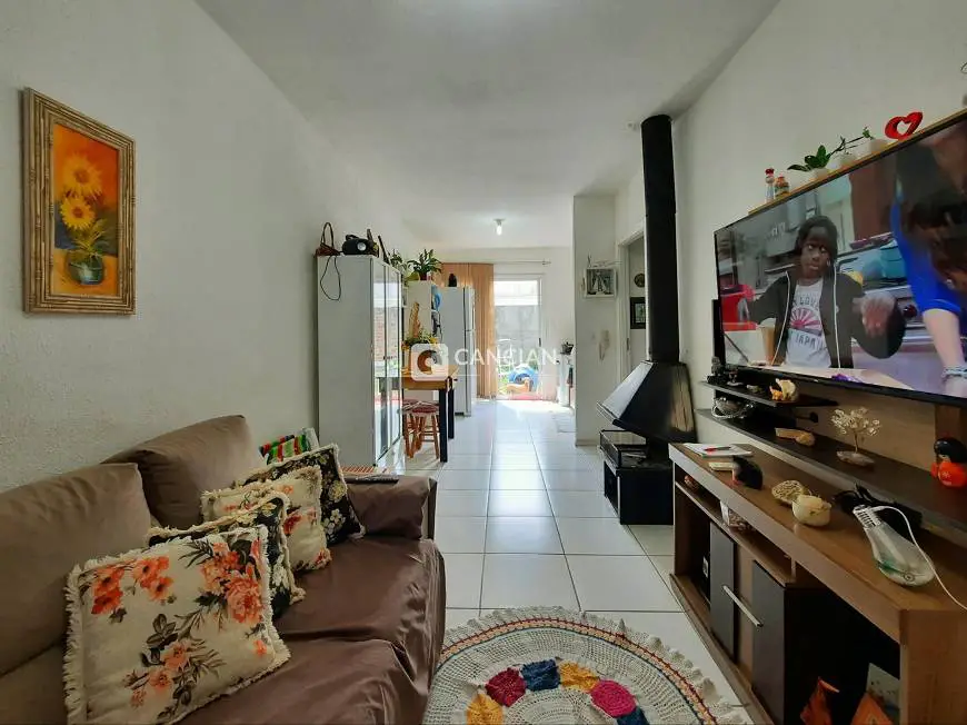 Foto 2 de Casa de Condomínio com 2 Quartos à venda, 51m² em Cerrito, Santa Maria
