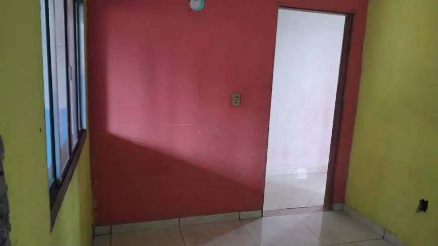 Foto 1 de Casa de Condomínio com 2 Quartos à venda, 140m² em Feu Rosa, Serra