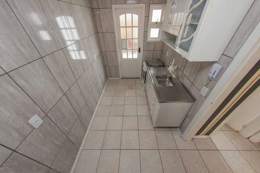 Foto 3 de Casa de Condomínio com 2 Quartos para alugar, 59m² em Fragata, Pelotas